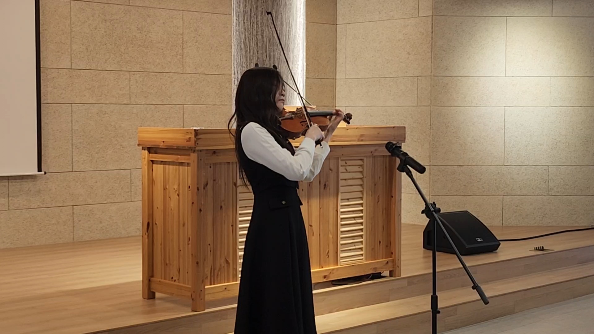 VideoCapture_20241124-231840.jpg